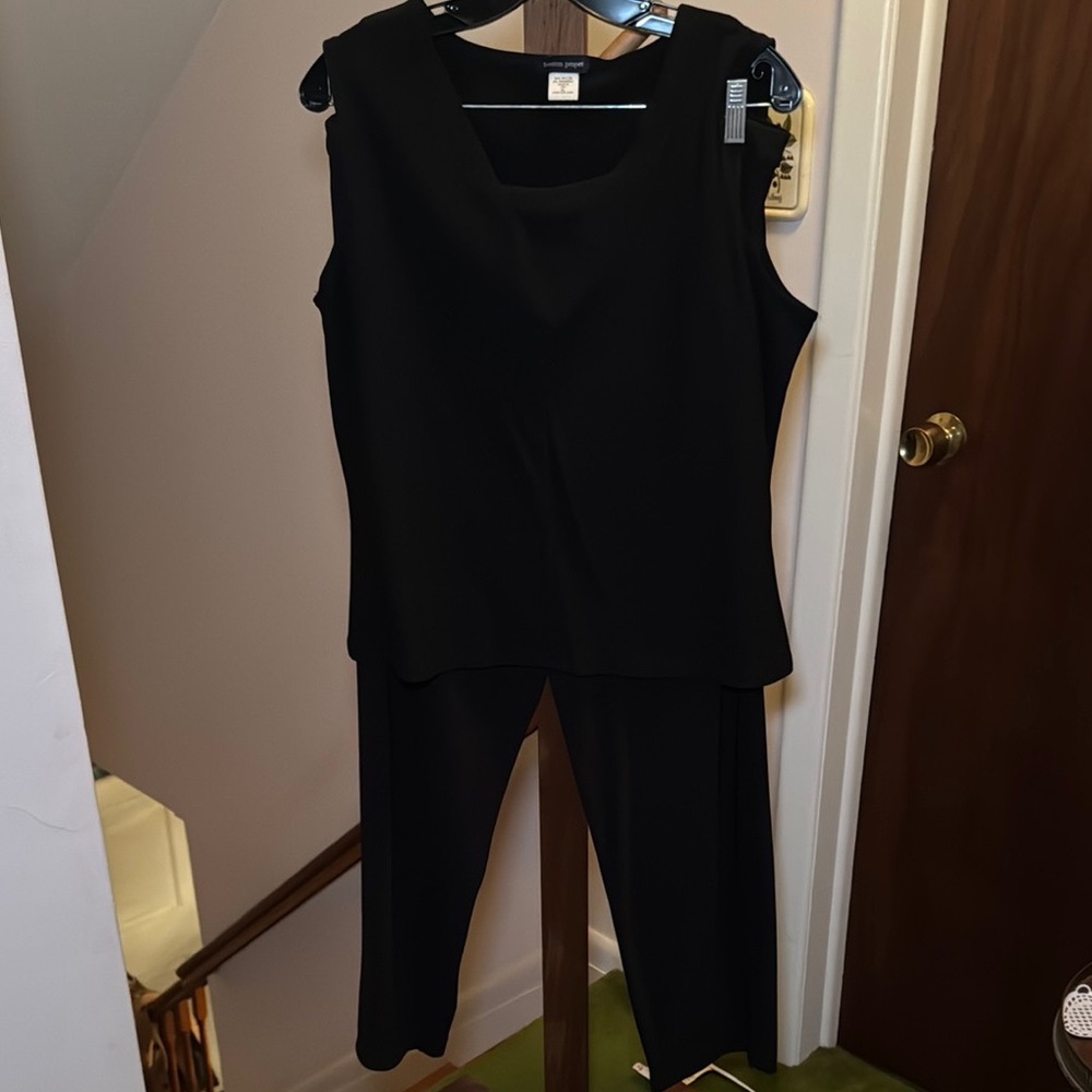 Boston Proper Black Sleeveless Top